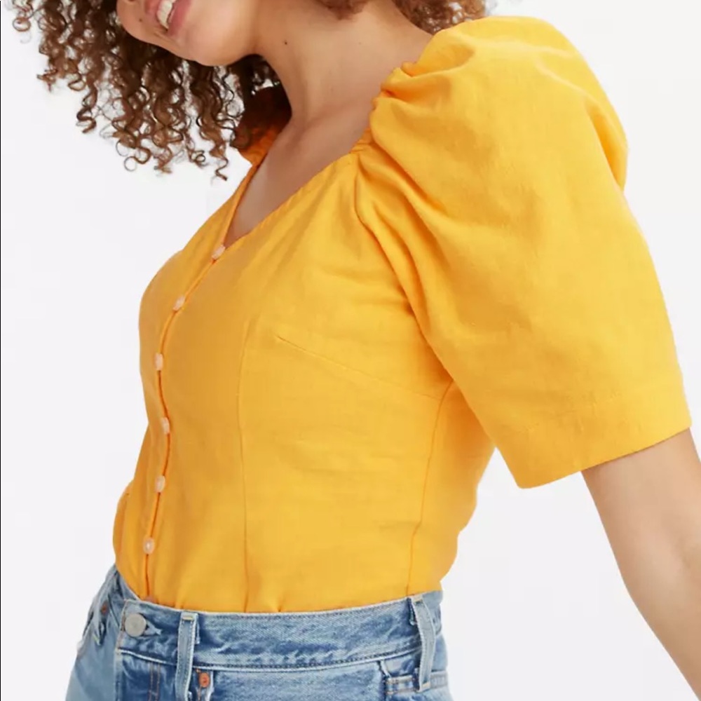 Puff sleeve top